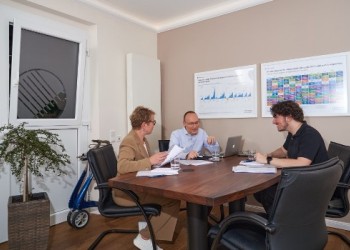 Besprechungszimmer-über-uns